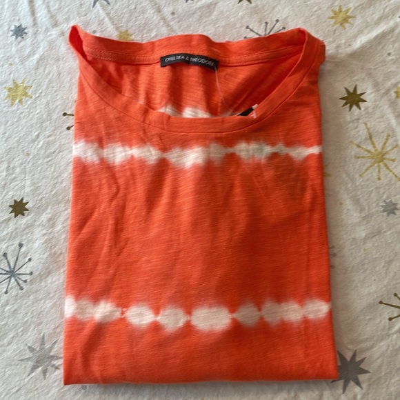 Chelsea & Theodore orange tie-dyed tee shirt size Medium - Picture 7 of 8